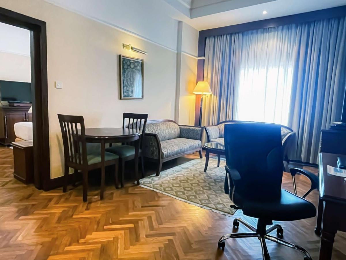 Radisson Hotel Катманду Екстериор снимка