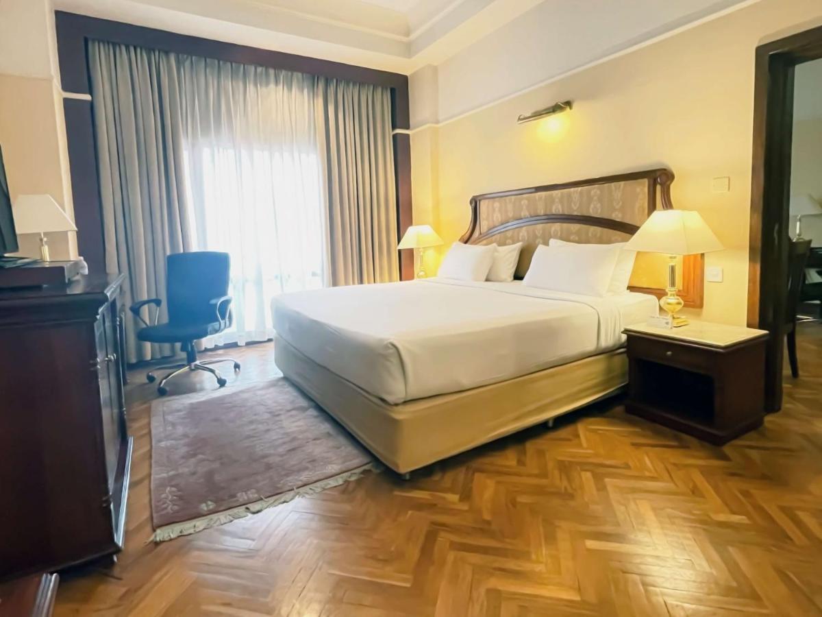 Radisson Hotel Катманду Екстериор снимка