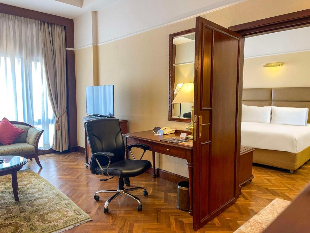 Radisson Hotel Катманду Екстериор снимка