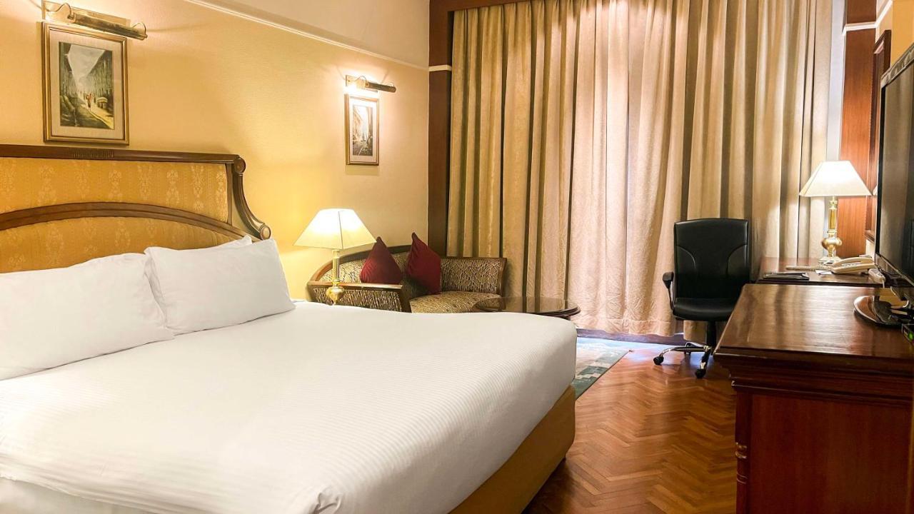 Radisson Hotel Катманду Екстериор снимка