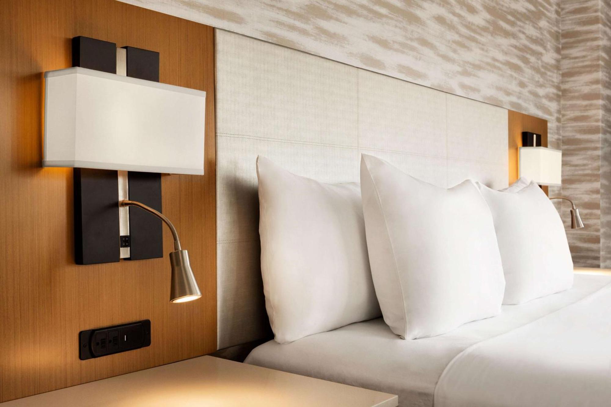 Radisson Hotel Катманду Екстериор снимка