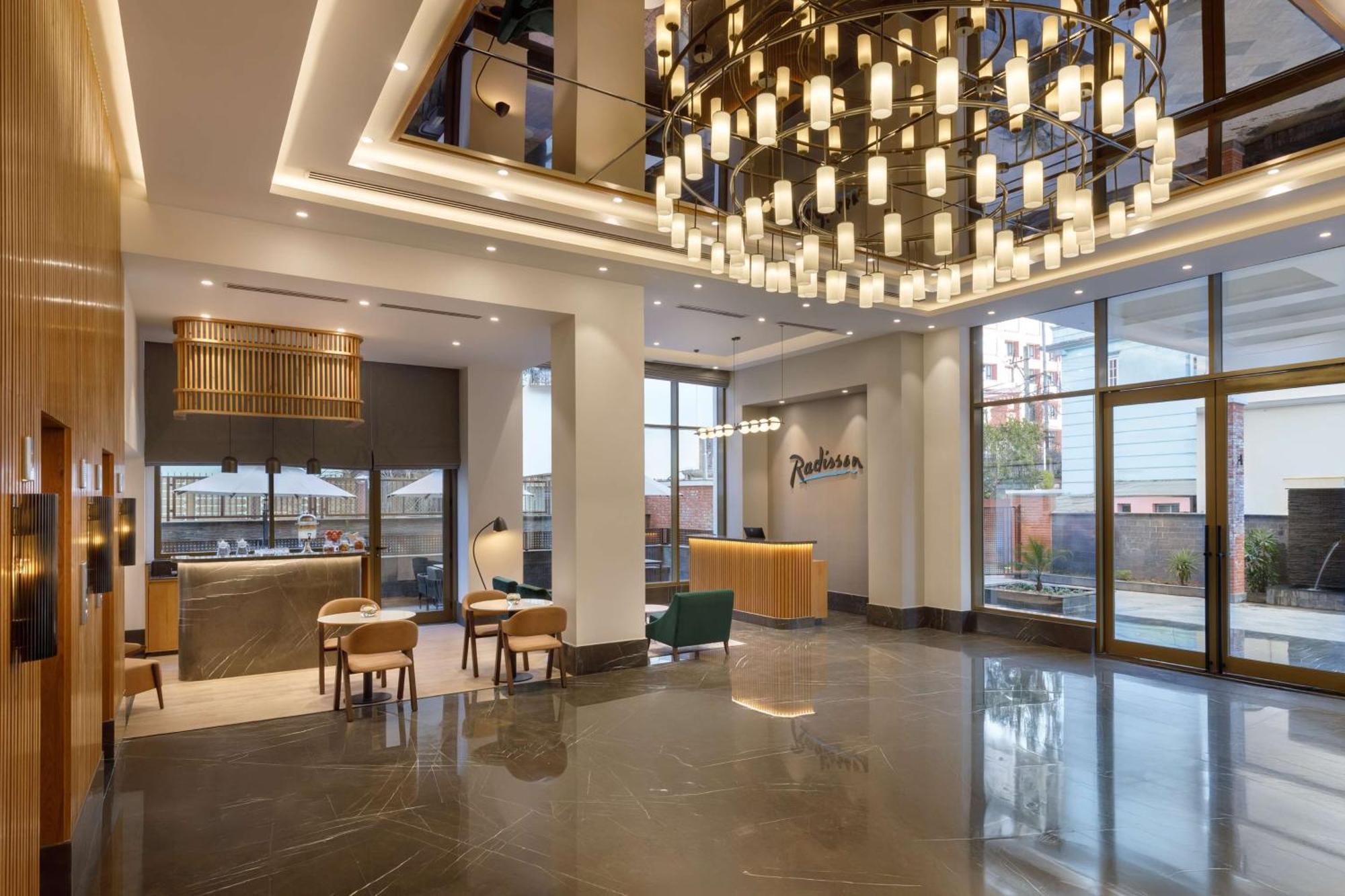 Radisson Hotel Катманду Екстериор снимка