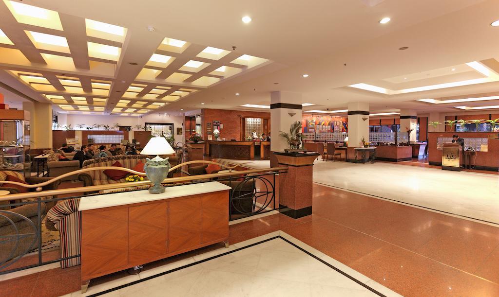 Radisson Hotel Катманду Екстериор снимка