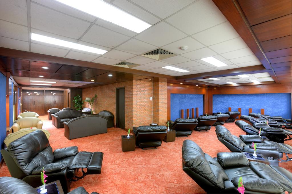 Radisson Hotel Катманду Екстериор снимка