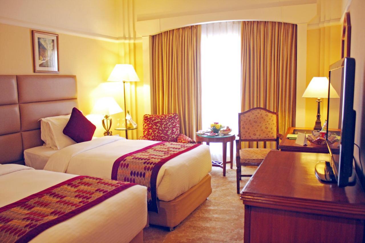 Radisson Hotel Катманду Екстериор снимка
