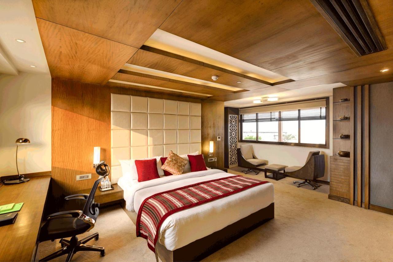 Radisson Hotel Катманду Екстериор снимка